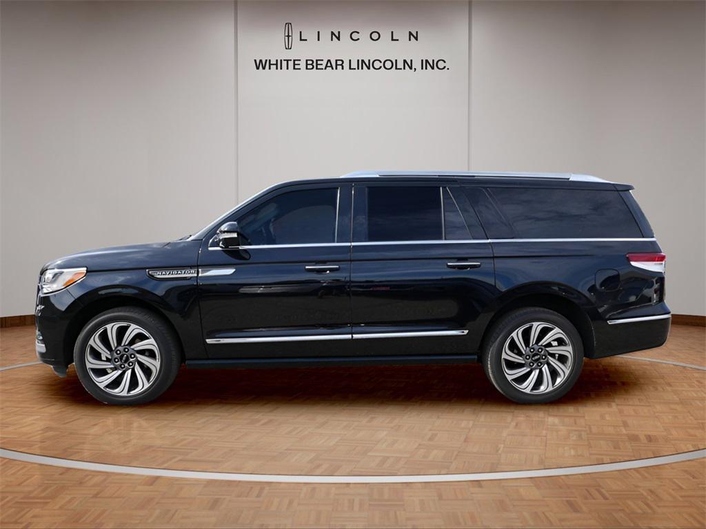 used 2022 Lincoln Navigator car, priced at $48,995