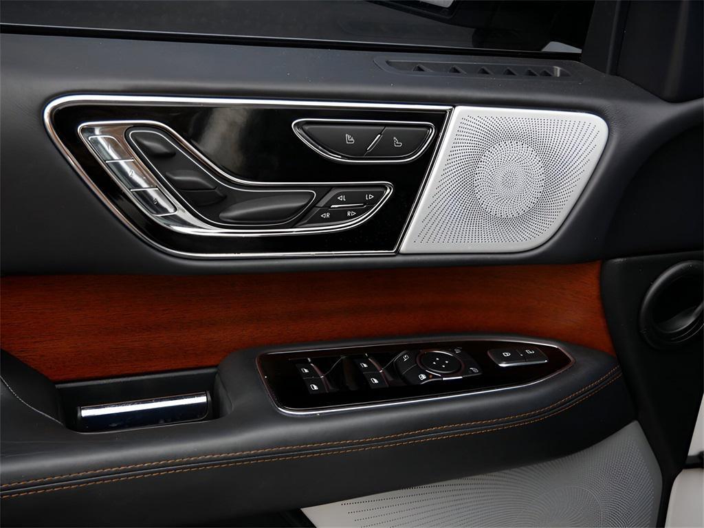 used 2023 Lincoln Navigator car, priced at $73,995