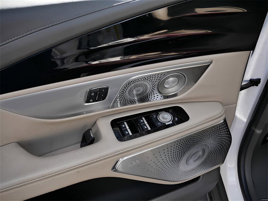 used 2024 Lincoln Nautilus car, priced at $57,995