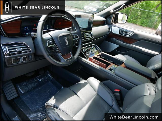 new 2024 Lincoln Navigator car