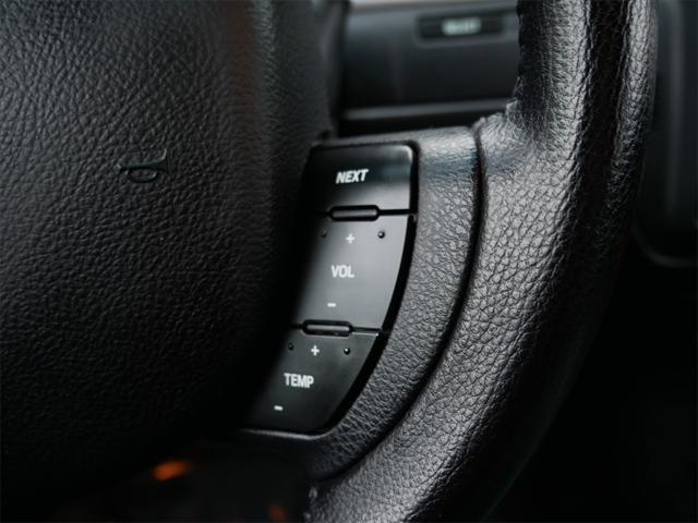 used 2005 Lincoln Town Car car, priced at $10,995