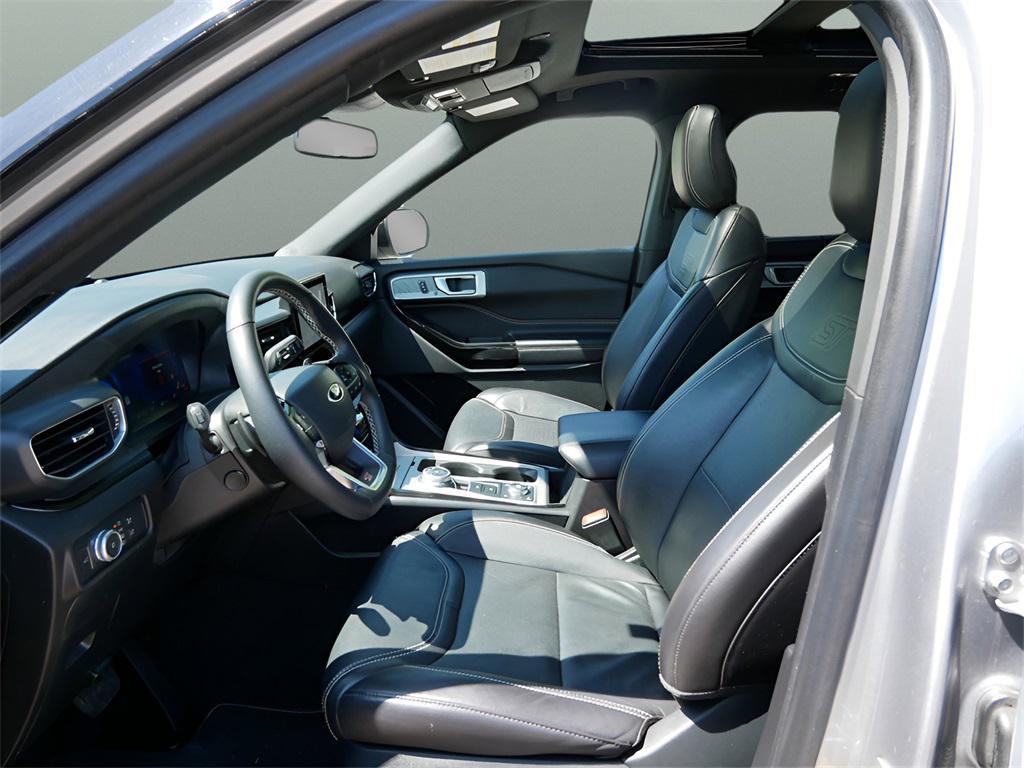 used 2022 Ford Explorer car, priced at $43,995