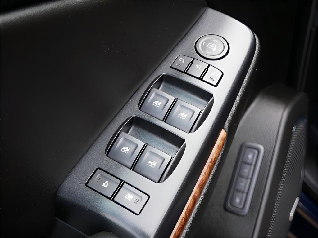 used 2019 Chevrolet Suburban car, priced at $22,995