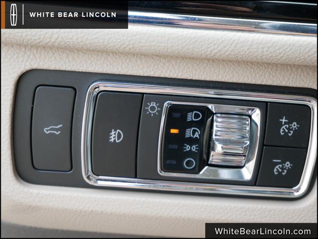 used 2022 Lincoln Navigator car, priced at $69,900