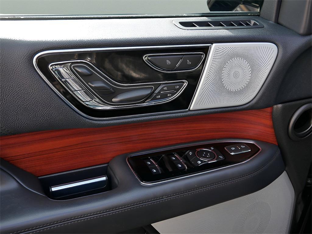 used 2024 Lincoln Navigator car, priced at $67,895