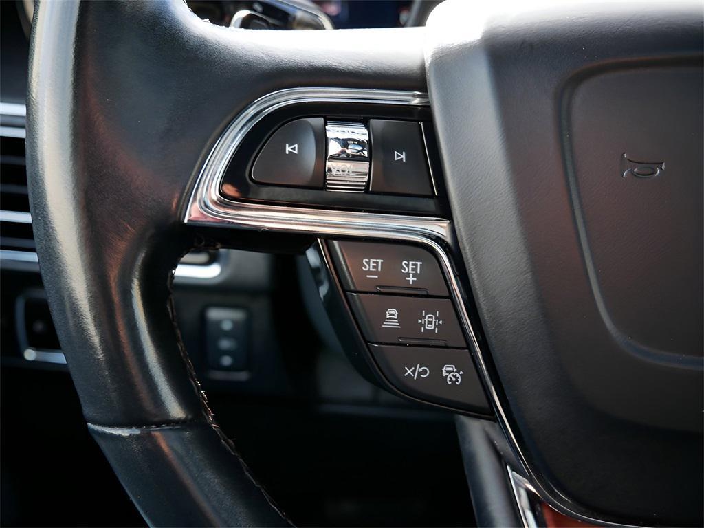 used 2024 Lincoln Navigator car, priced at $67,895