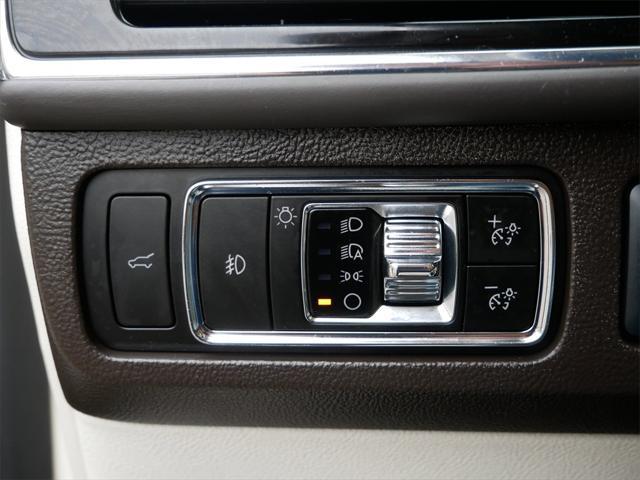 used 2024 Lincoln Navigator car, priced at $84,500