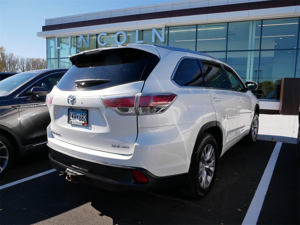 used 2015 Toyota Highlander car, priced at $13,995