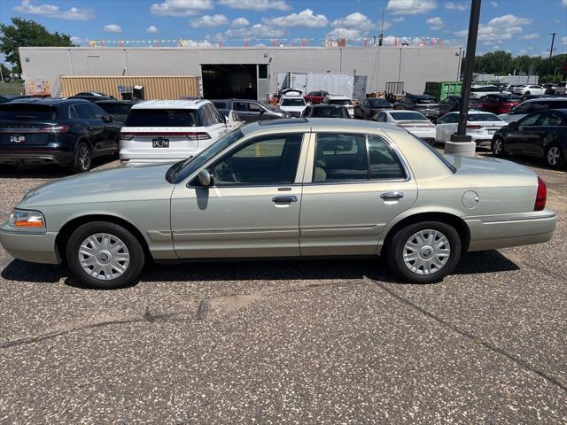 used 2004 Mercury Grand Marquis car, priced at $12,995