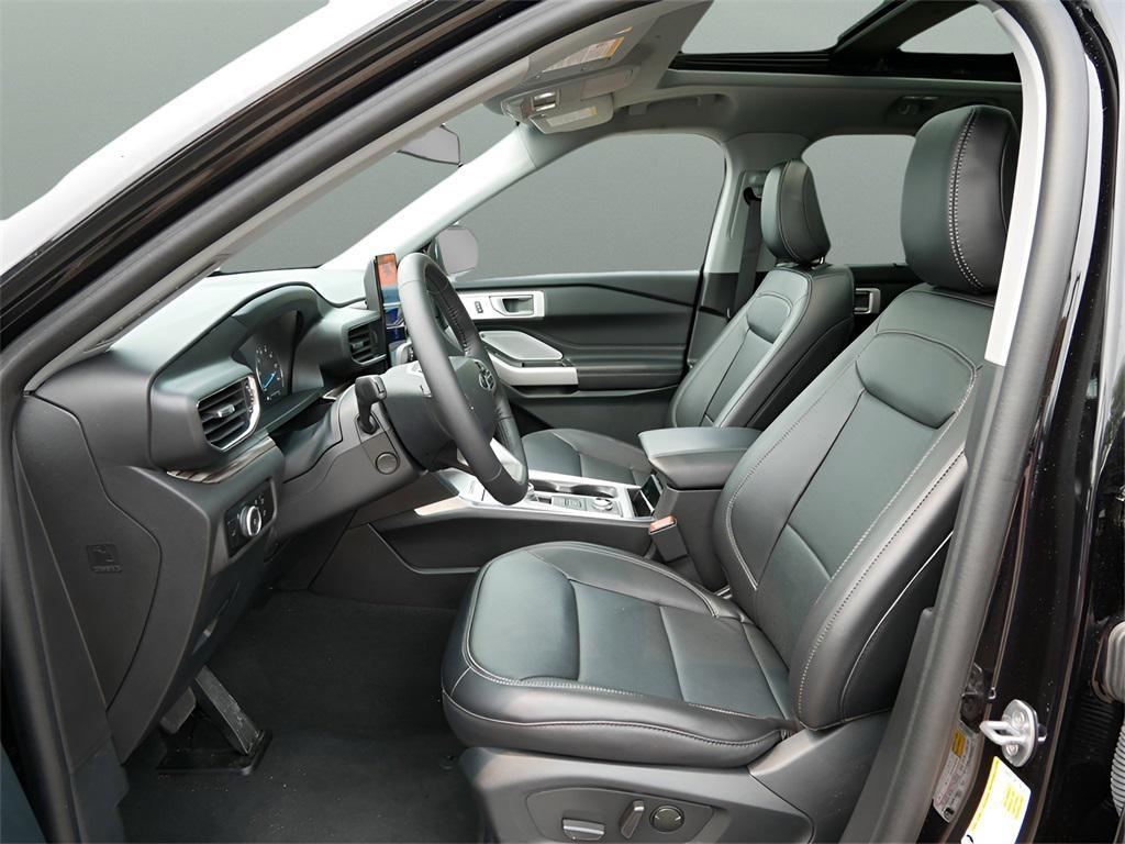 used 2024 Ford Explorer car, priced at $42,995