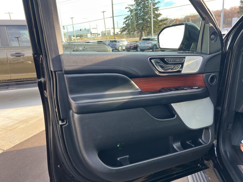 used 2020 Lincoln Navigator car, priced at $40,995