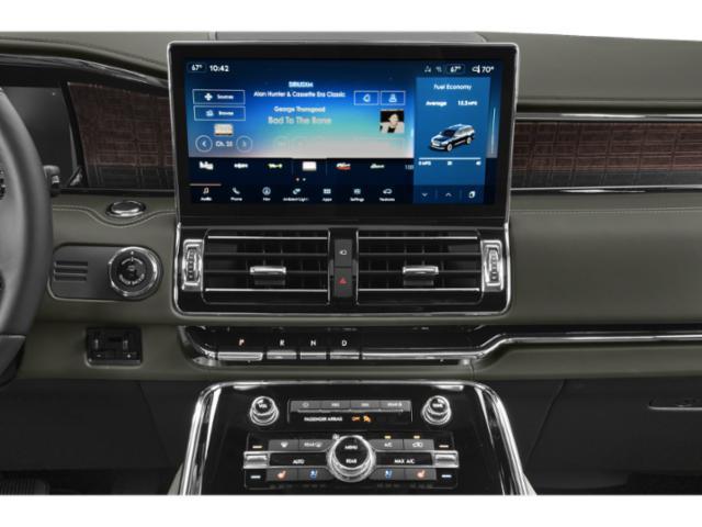 used 2024 Lincoln Navigator car