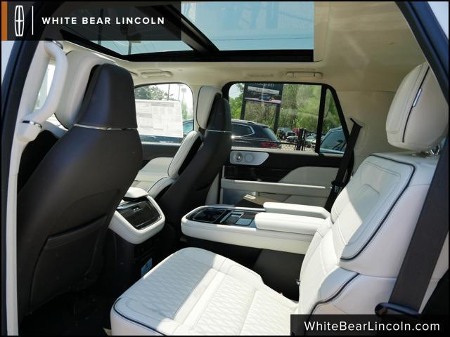 new 2024 Lincoln Navigator car