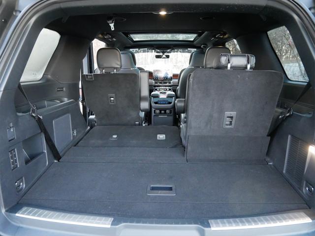 used 2024 Lincoln Navigator car, priced at $82,995