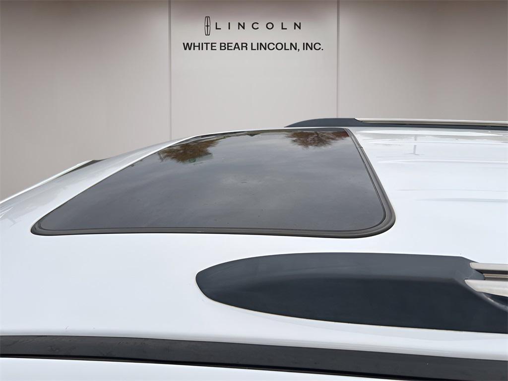 used 2015 Jeep Grand Cherokee car, priced at $11,995