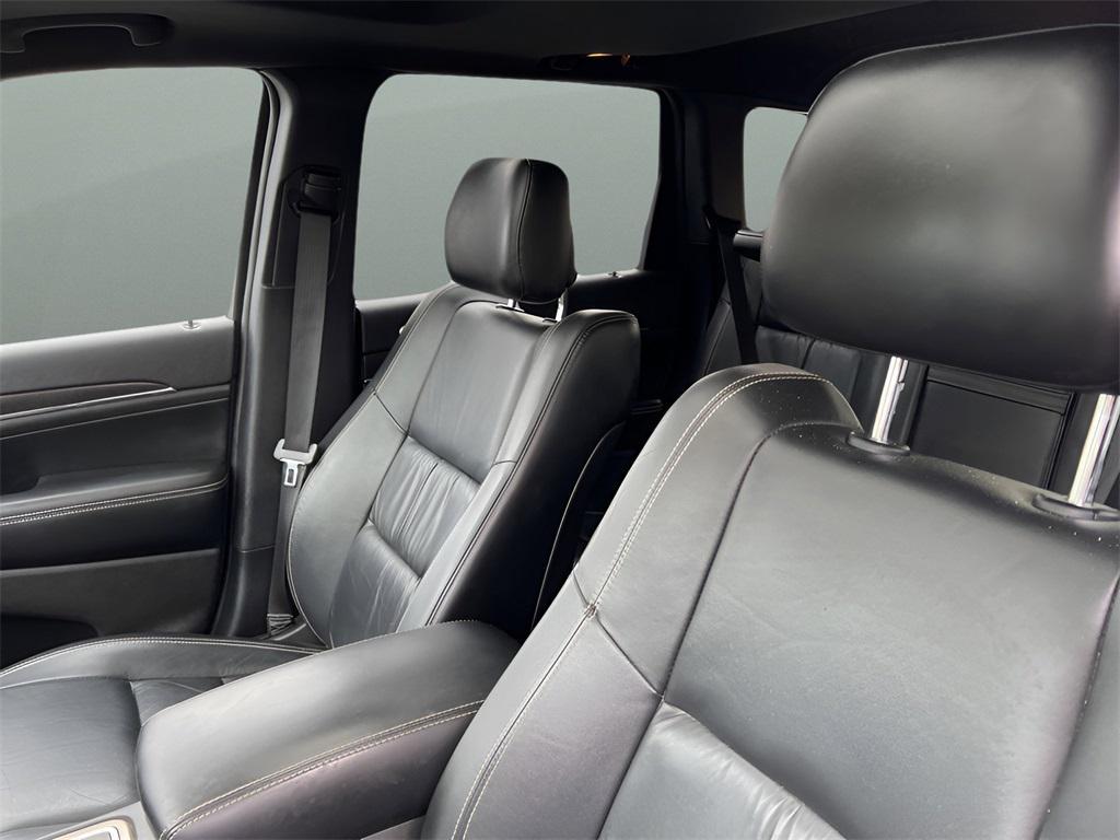 used 2015 Jeep Grand Cherokee car, priced at $11,995