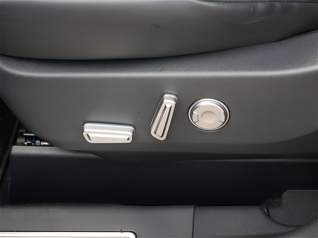 used 2024 Lincoln Nautilus car, priced at $44,995