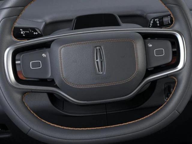 new 2025 Lincoln Navigator car, priced at $132,735