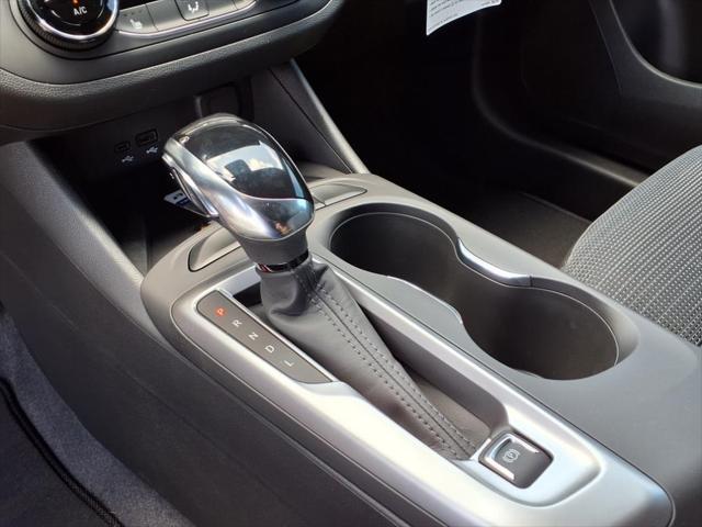 new 2025 Buick Envista car, priced at $26,280