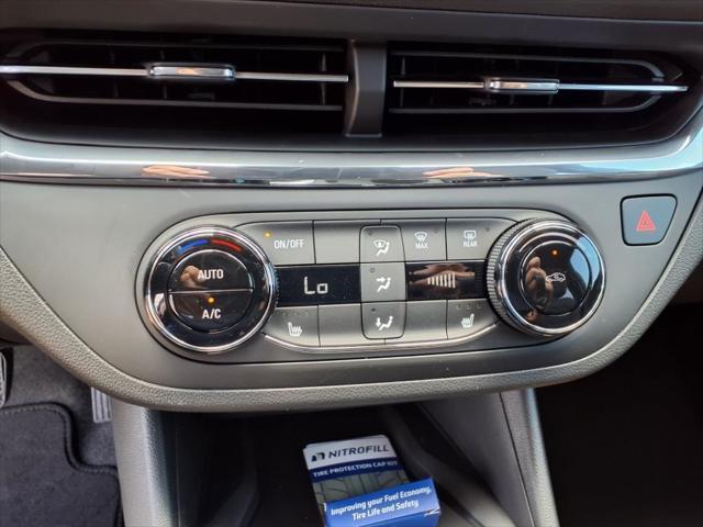 new 2025 Buick Envista car, priced at $26,280
