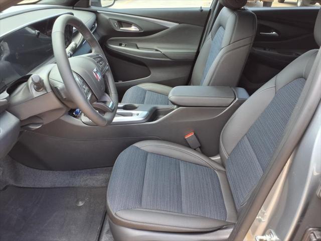 new 2025 Buick Envista car, priced at $26,280