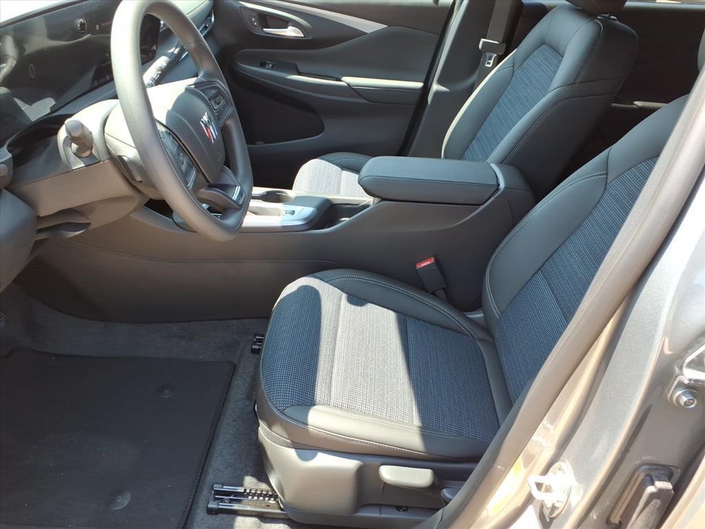 new 2025 Buick Envista car, priced at $25,280