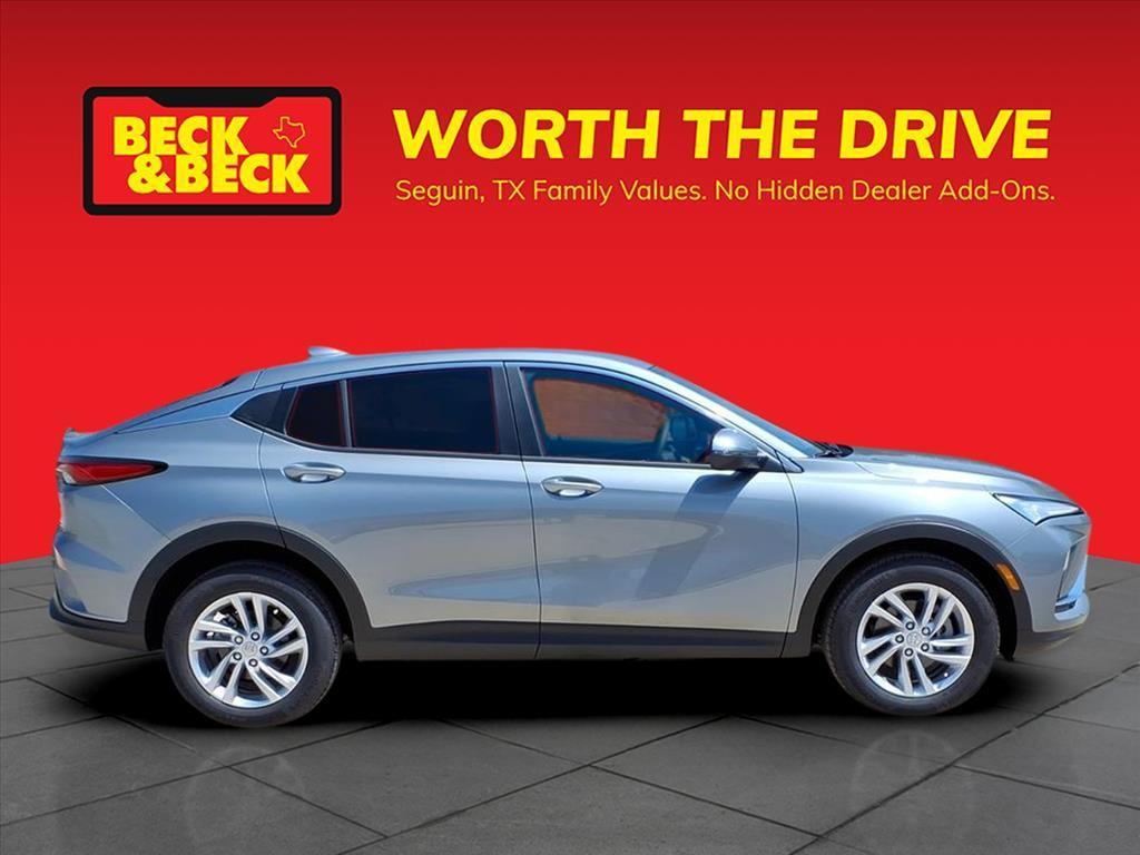 new 2025 Buick Envista car, priced at $25,280