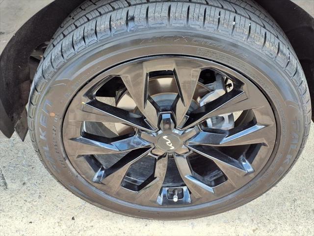 used 2023 Kia Sorento car, priced at $28,495