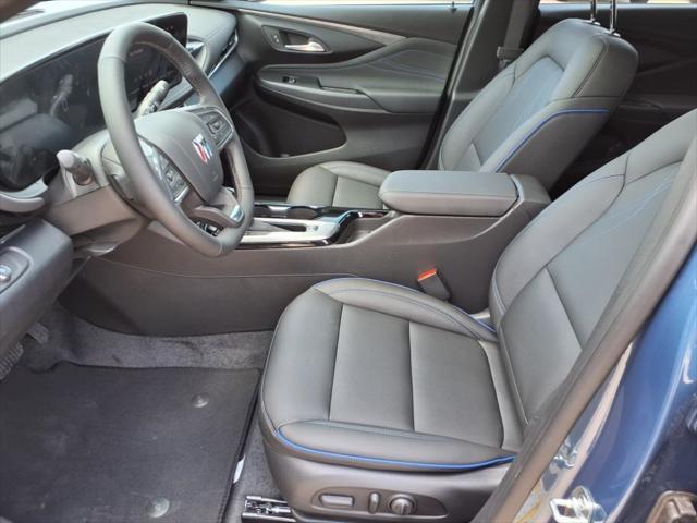new 2025 Buick Envista car, priced at $28,475