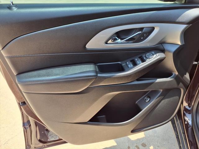 used 2022 Chevrolet Traverse car, priced at $32,444
