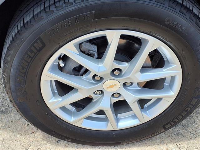 used 2024 Chevrolet Equinox car, priced at $22,995