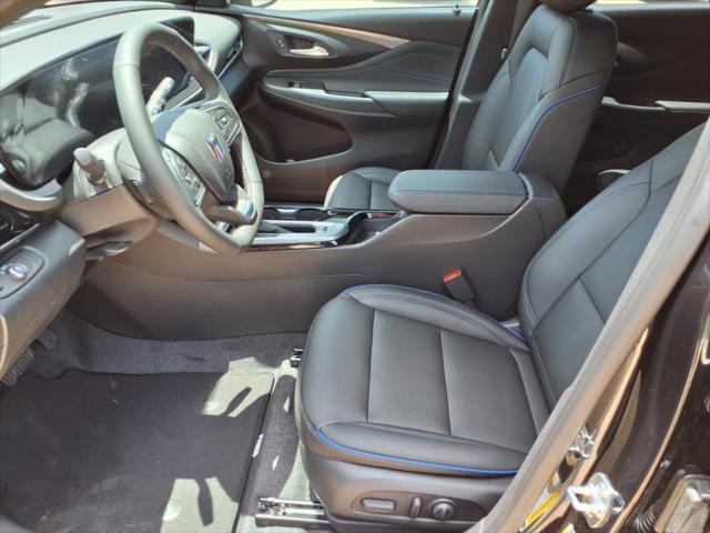 new 2025 Buick Envista car, priced at $27,680