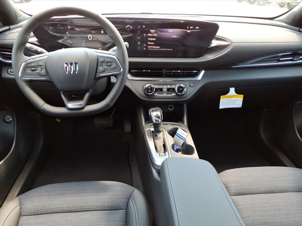 new 2025 Buick Envista car, priced at $25,280