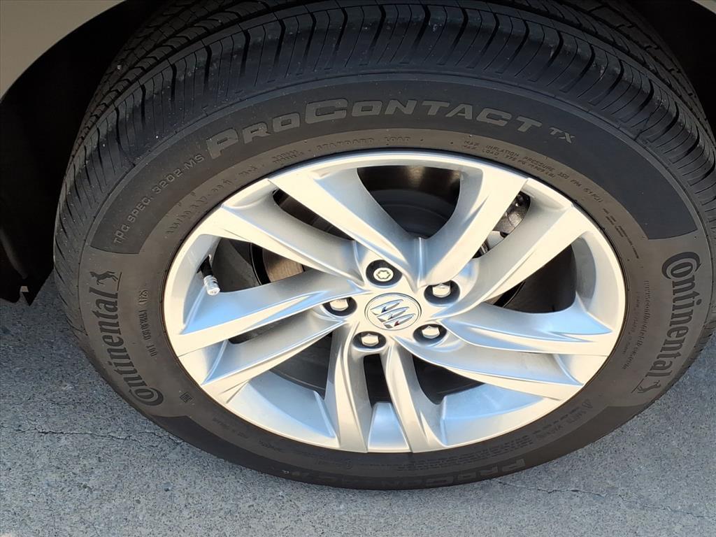 new 2025 Buick Envista car, priced at $25,280