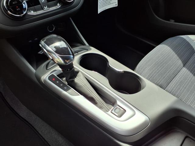new 2025 Buick Envista car, priced at $26,280
