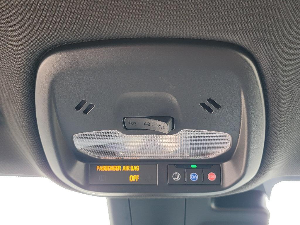 new 2025 Buick Envista car, priced at $25,280