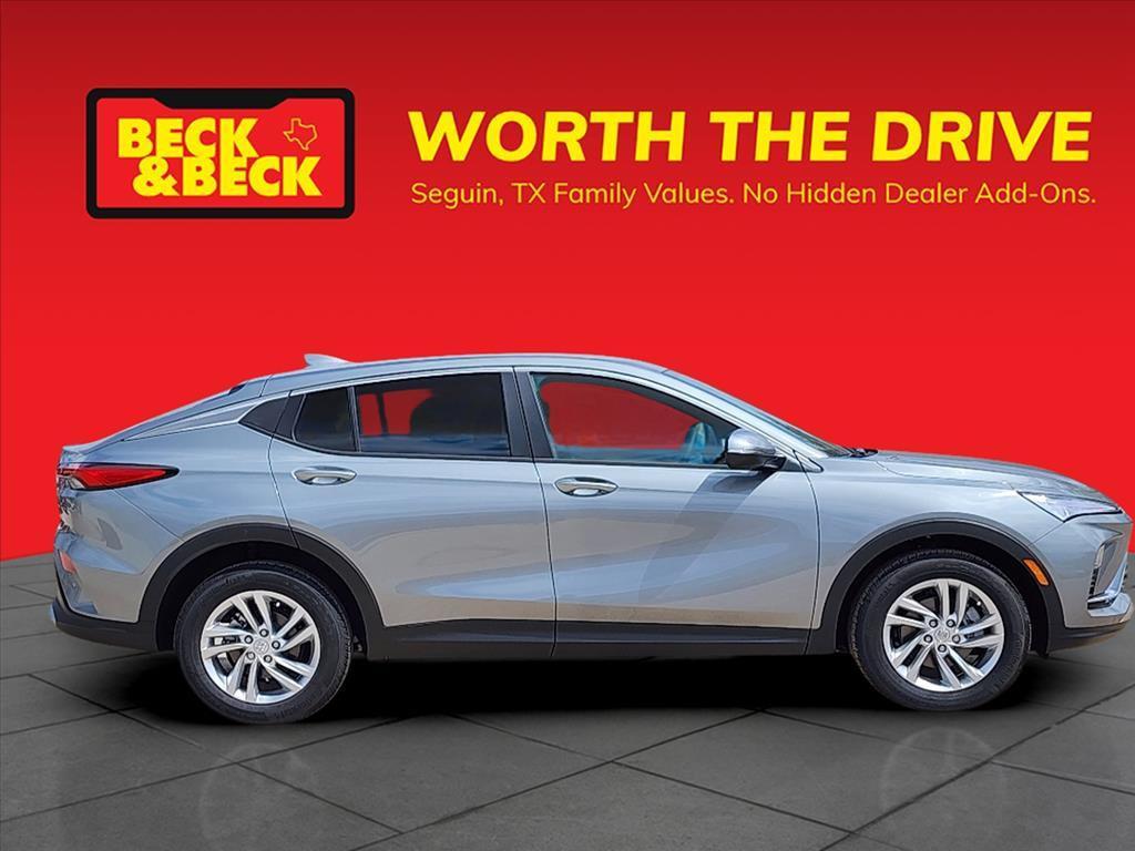 new 2025 Buick Envista car, priced at $25,280