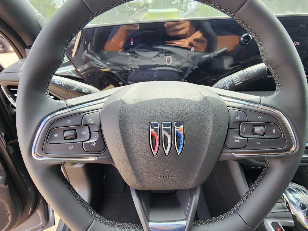new 2025 Buick Envista car, priced at $25,280
