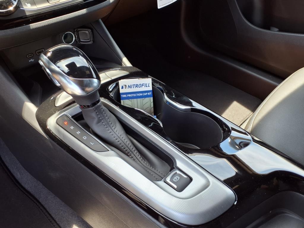 new 2025 Buick Envista car, priced at $27,475