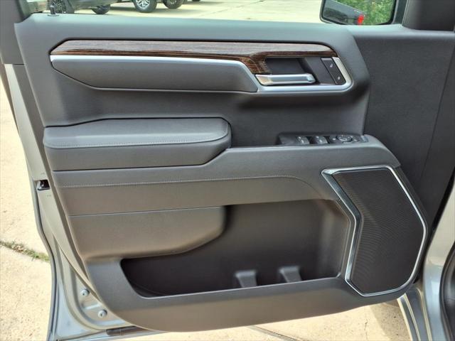 new 2025 GMC Sierra 1500 car, priced at $49,035