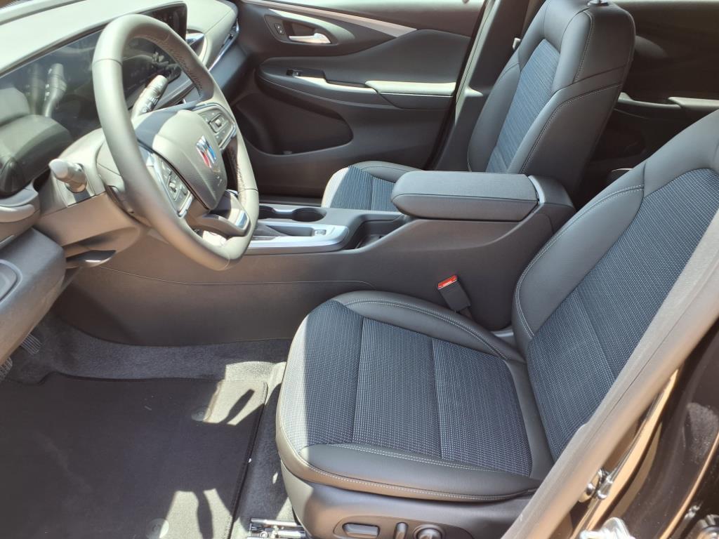 new 2025 Buick Envista car, priced at $25,280