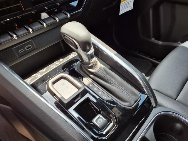 new 2025 GMC Canyon car, priced at $40,945