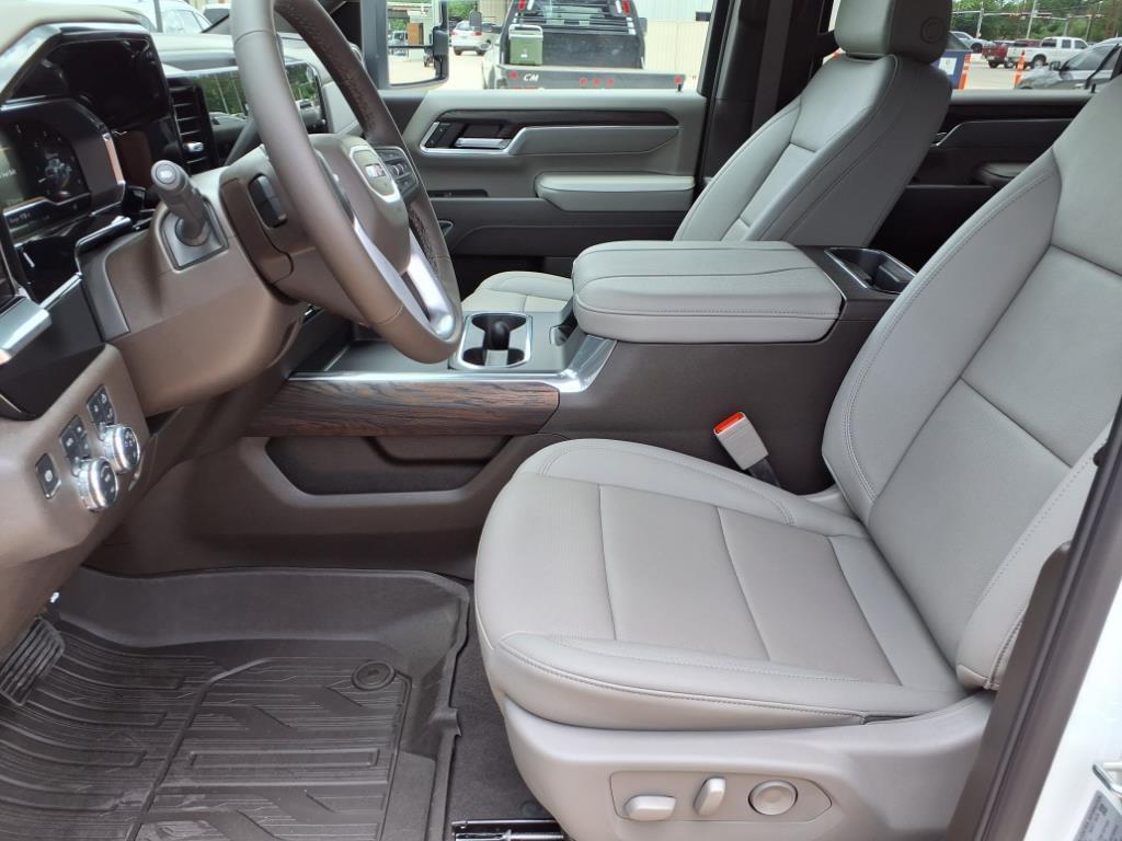 new 2025 GMC Sierra 2500 car, priced at $75,720