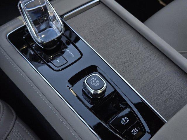 new 2026 Volvo XC90 car, priced at $68,325