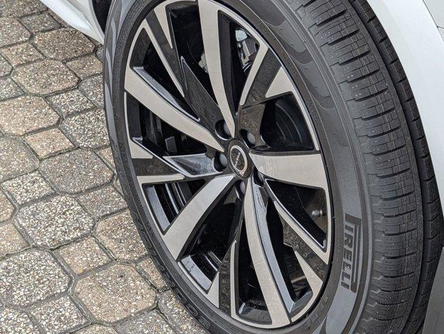 new 2025 Volvo XC90 car, priced at $59,245