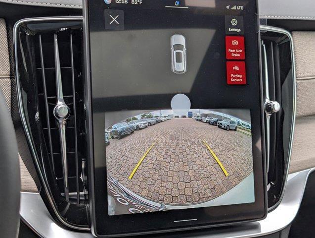 new 2025 Volvo XC90 car, priced at $59,245