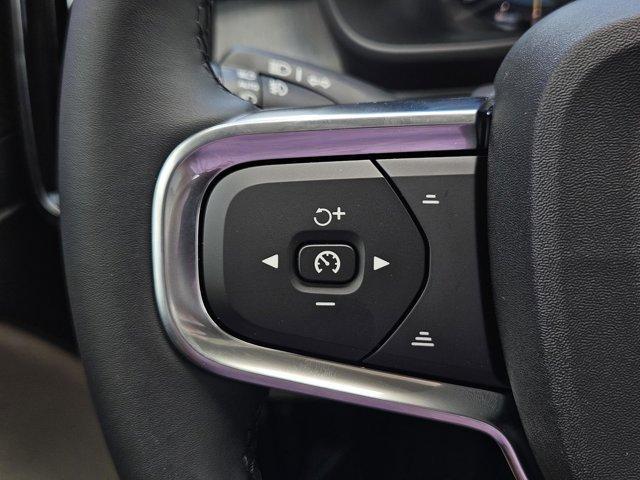new 2025 Volvo XC40 car, priced at $48,550