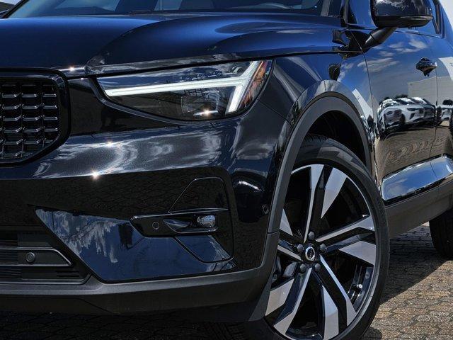 new 2025 Volvo XC40 car, priced at $48,550