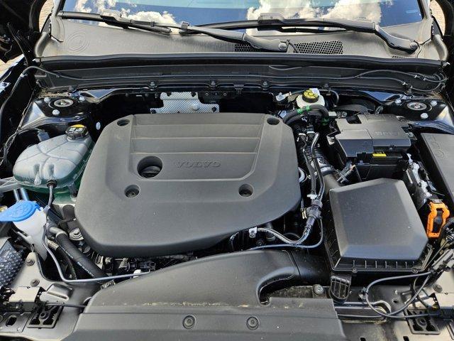 new 2025 Volvo XC40 car, priced at $48,550