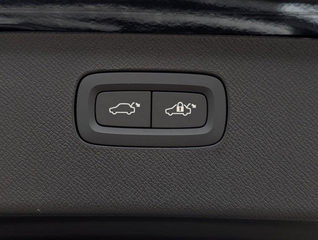 new 2025 Volvo XC90 car, priced at $68,155